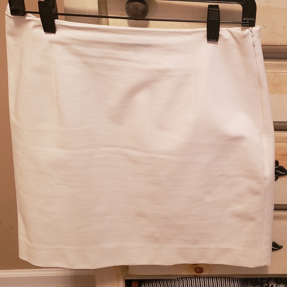 Theory white double stretch mini skirt